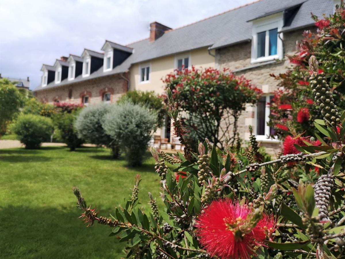 Chambres D'Hotes "Le Clos De La Baie" Paimpol Exterior photo